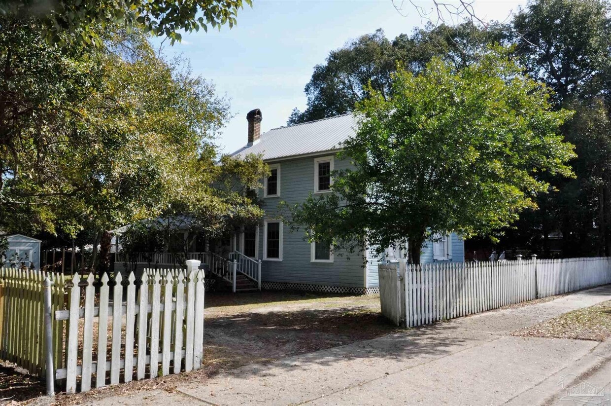 Primary Photo - 4600 Forsyth St