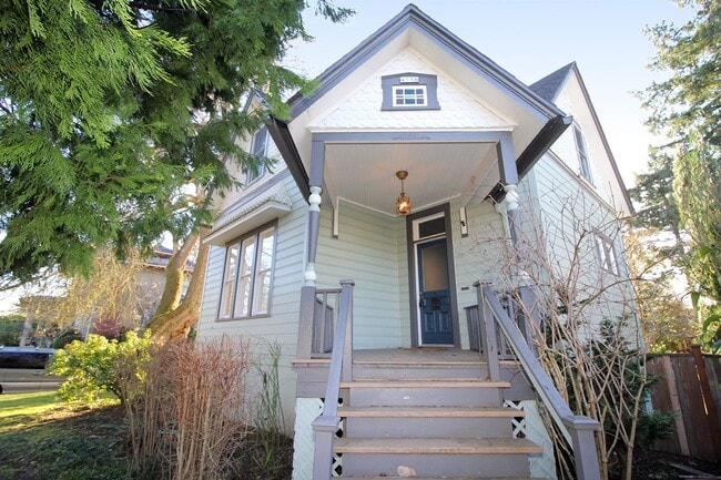 Building Photo - 4536 SE Boise St