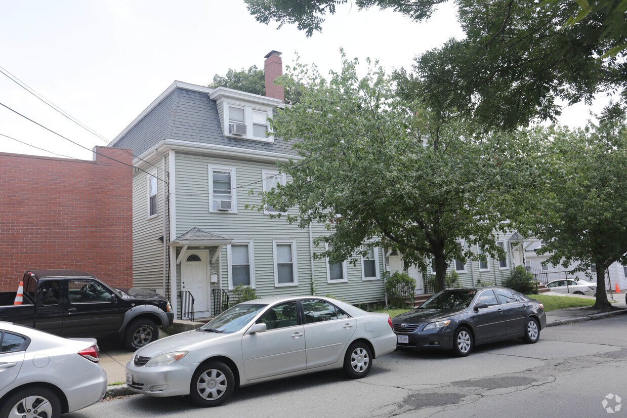 Primary Photo - 67 Spring St
