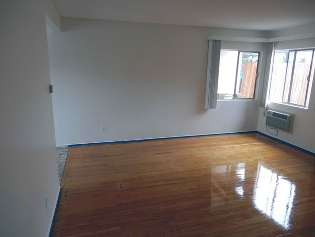 Foto del edificio - 5326 Lincoln Ave