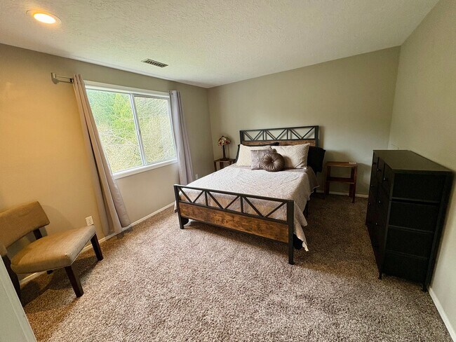 Foto del edificio - 7766 SW Bayberry Dr