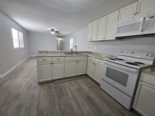 Photo - 1871 Cactus Ct House