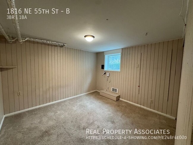 Building Photo - 1816 NE 55th St