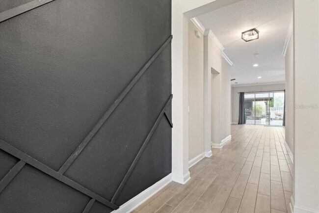 Building Photo - 27 Colorado Springs Way