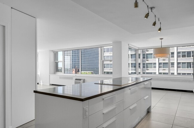 Building Photo - 4250 N Marine Dr