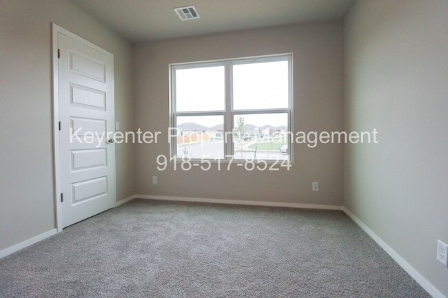 Building Photo - New Construction with Pond View! 4 Bed 2 Bath Broken Arrow