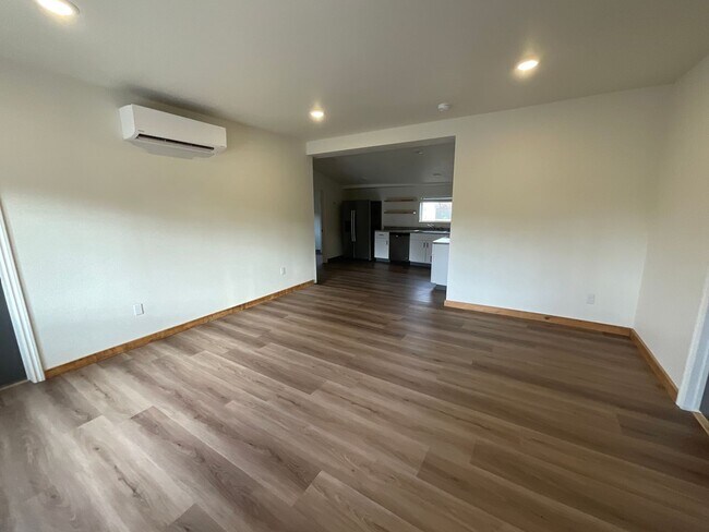 Foto del edificio - 547 E Hickory St