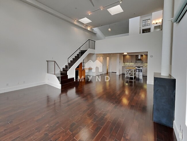 Building Photo - 221 Clara St Unit 14