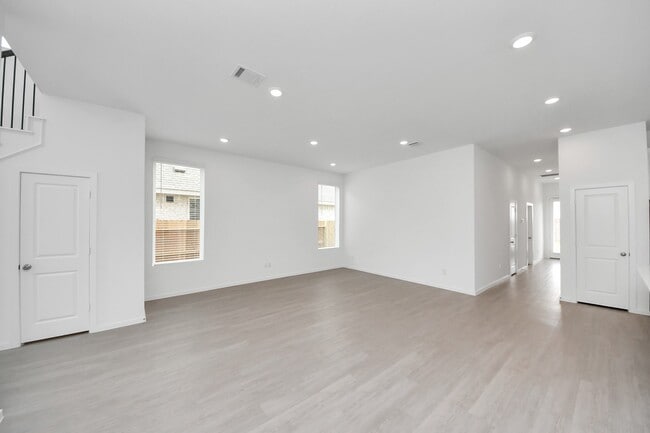 Foto del edificio - 27406 Sweetwater Bay Dr