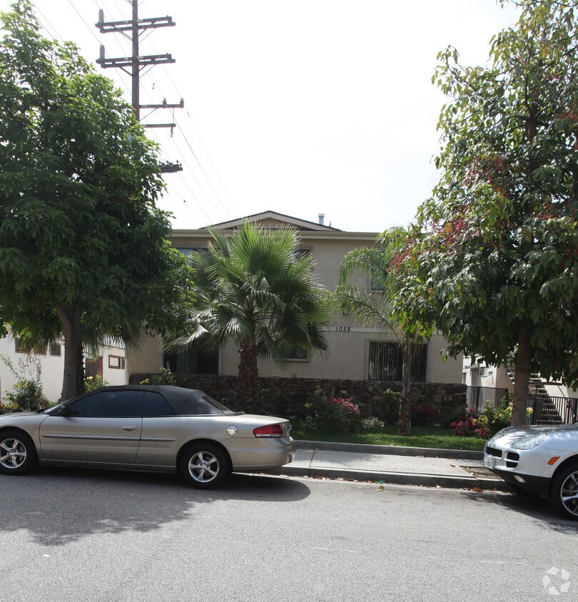 Building Photo - 1058 Justin Ave