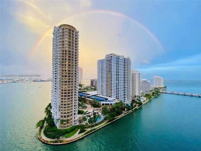 Foto del edificio - 465 Brickell Ave