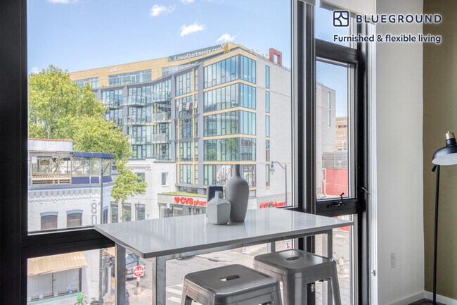 Foto del edificio - 1924 8th St NW