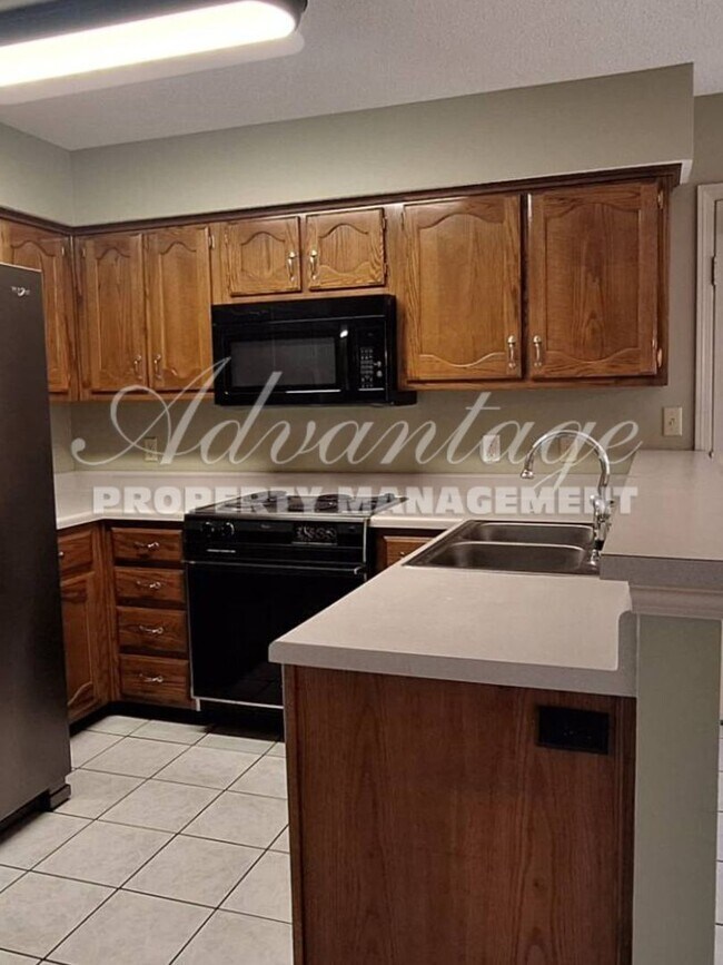 Foto del edificio - Come see this Beautiful Home For Rent in t...