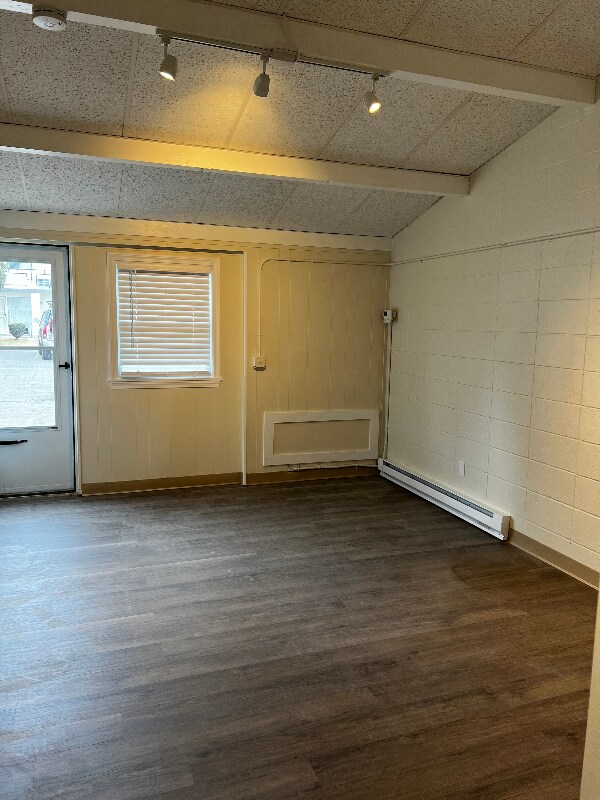 Foto principal - 2024 Riverdale St