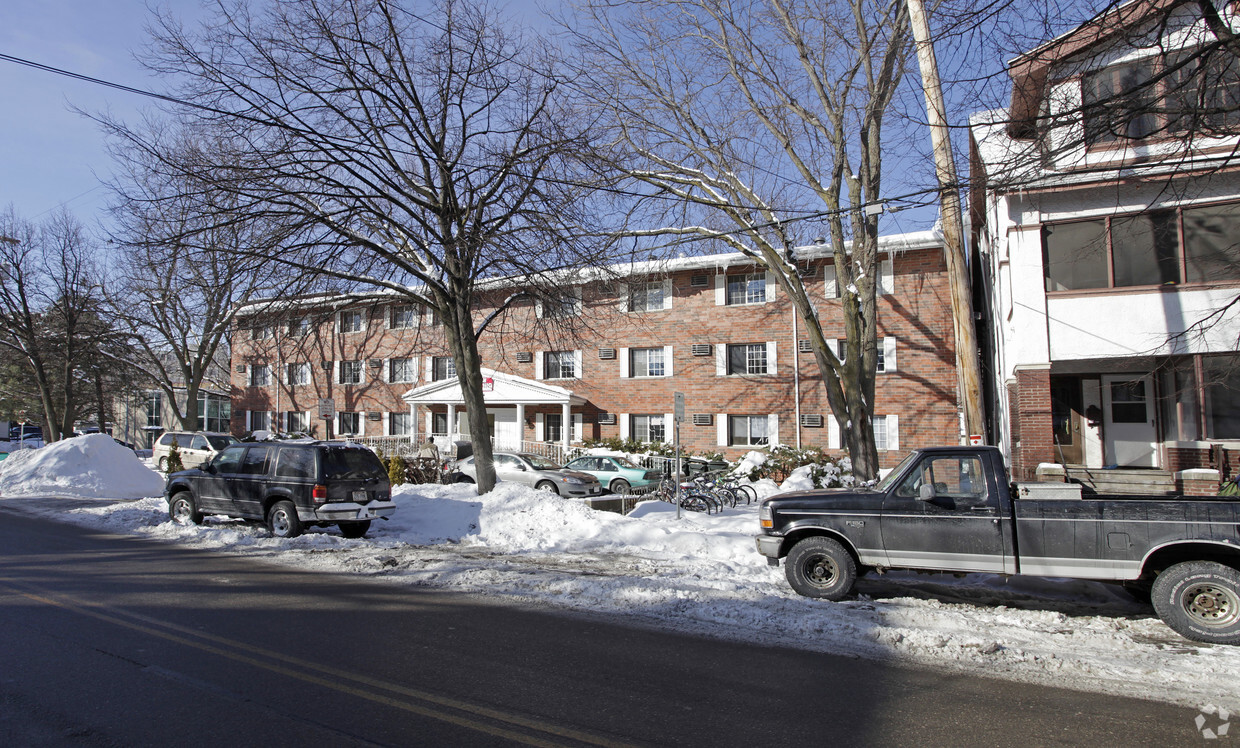 Primary Photo - Lexington Apartments