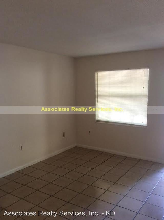 Building Photo - 6108 SW 9th Pl