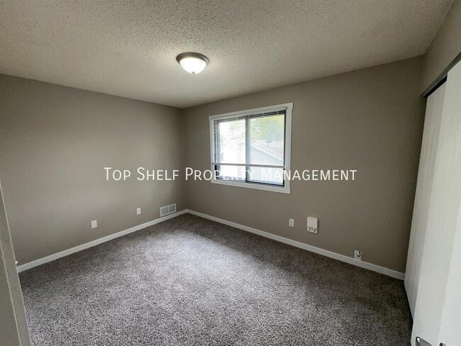 Building Photo - 4209 E Ovid Ave