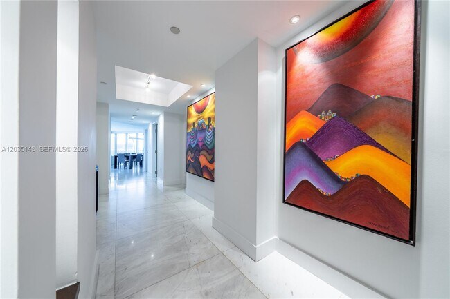 Foto del edificio - 9401 Collins Ave