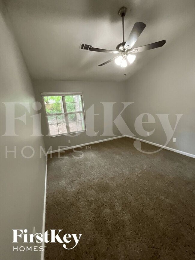 Building Photo - 2308 Wingfoot Pl