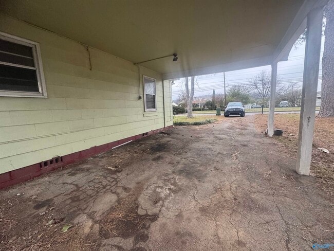 Foto del edificio - 1808 Oakwood Ave NE