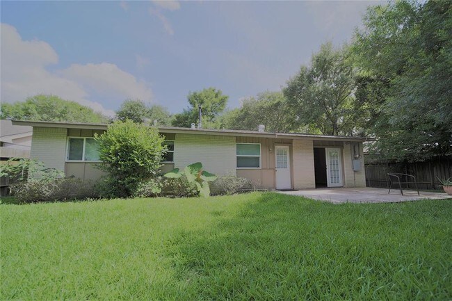 Building Photo - 5614 Dryad Dr