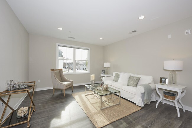 Building Photo - 92 Drs James Parker Blvd