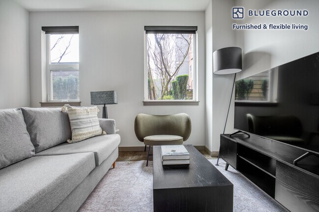 Foto del edificio - 2428 NW Market St