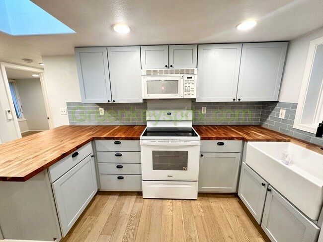 Photo - 10342-6935 Apartment