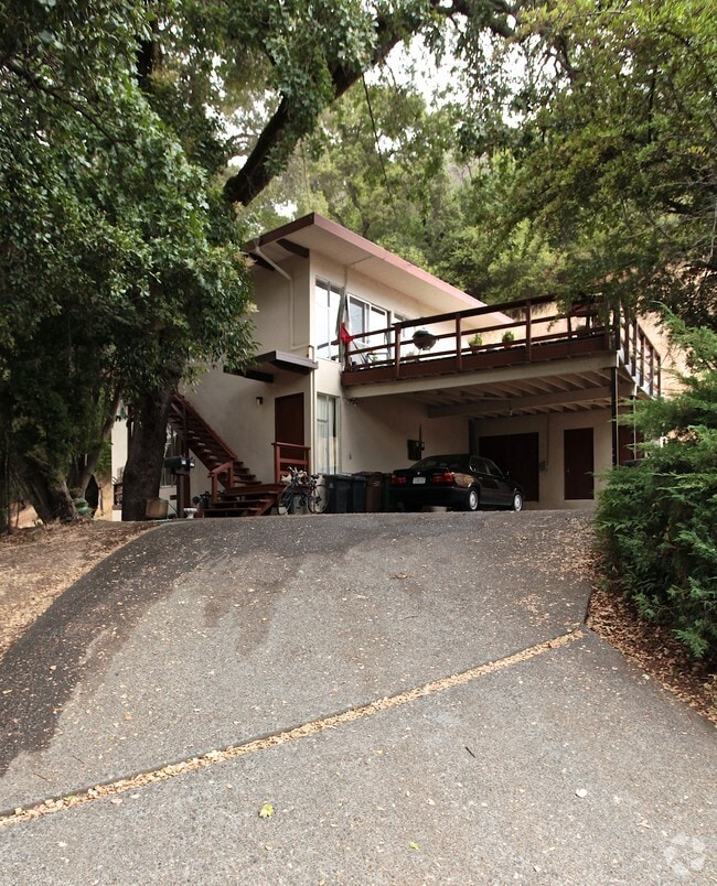 Building Photo - 2380-2382 Sir Francis Drake Blvd