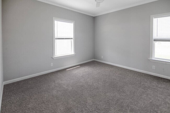 Building Photo - 1459 Whispering Pnes Lp