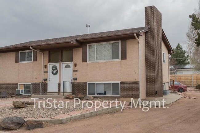 Photo - 4404 N Chestnut St Apartment