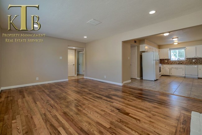 Building Photo - Old Roseville 3 bedroom home with upgrades