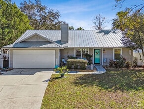Building Photo - 96038 Maple Ct