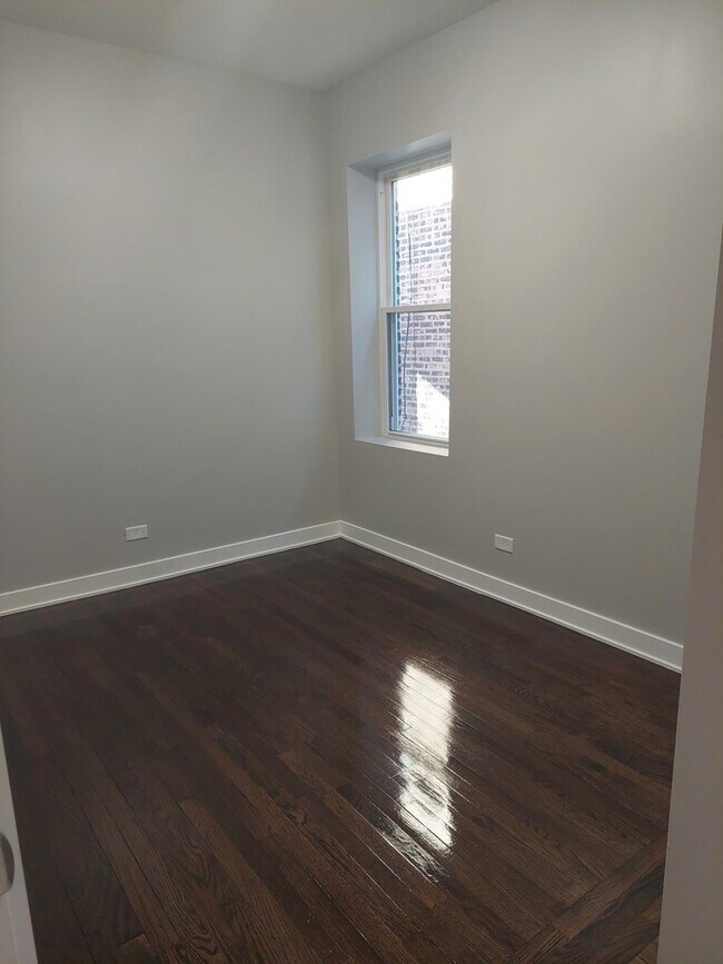 Foto del edificio - 4117 S Albany Ave