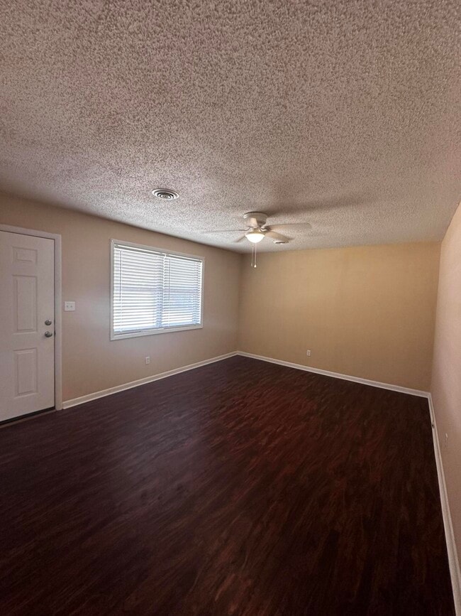 Building Photo - 2377 Dublin Dr
