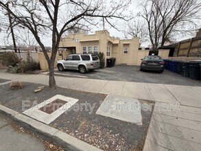 Building Photo - 116 Maple St SE