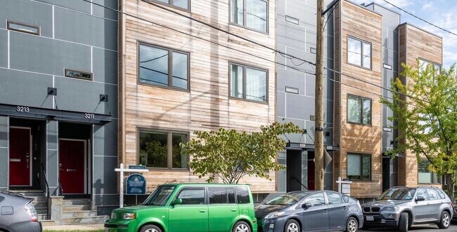 Foto del edificio - 3211 12th St NE