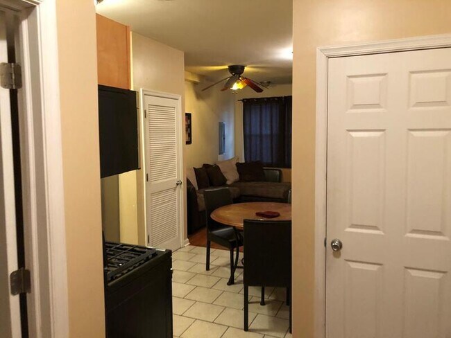 Foto del edificio - 4931 Locust St