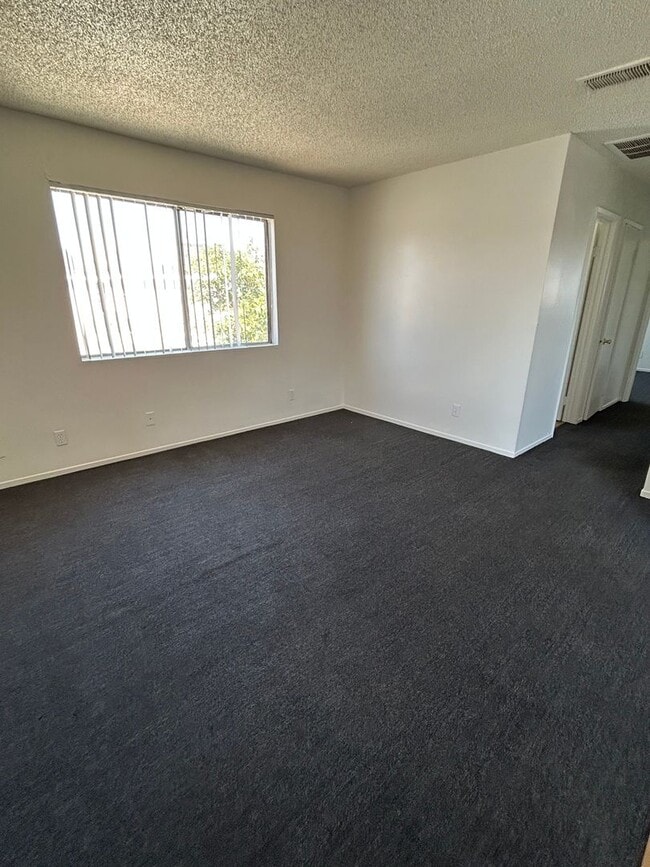 Building Photo - 3846 Hazelwood St