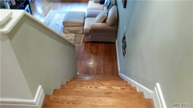 Foto del edificio - 72-21-72244 244th St