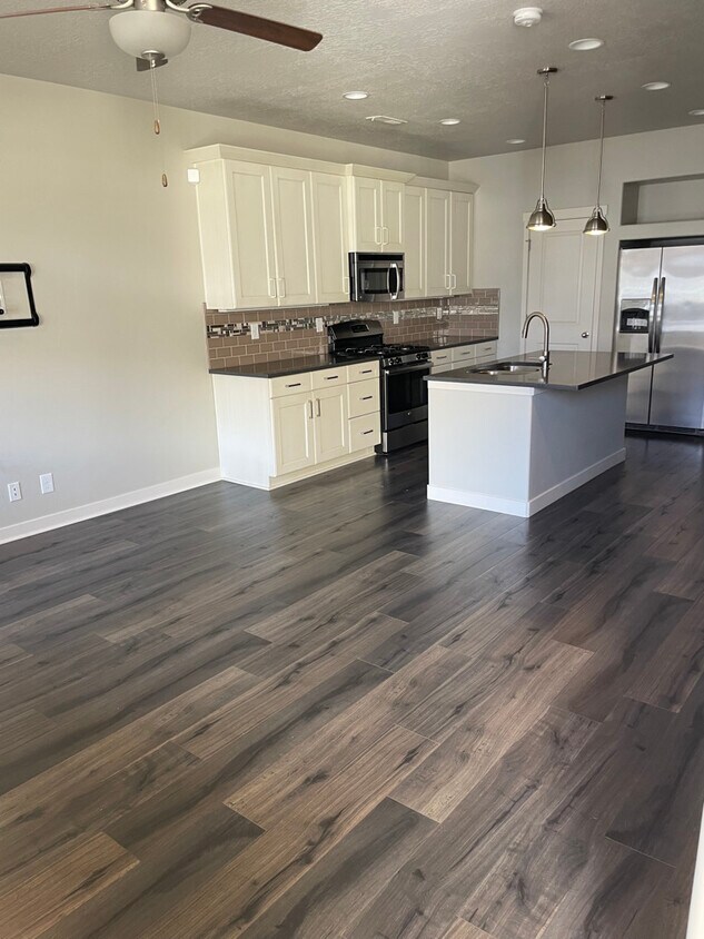 18 S 1100 W, Farmington, UT 84025 Townhome Rentals in Farmington UT