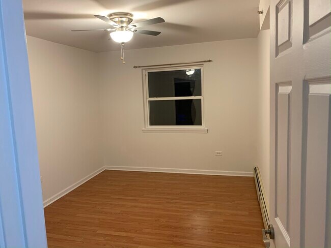 Building Photo - 8476 W 103rd Ter