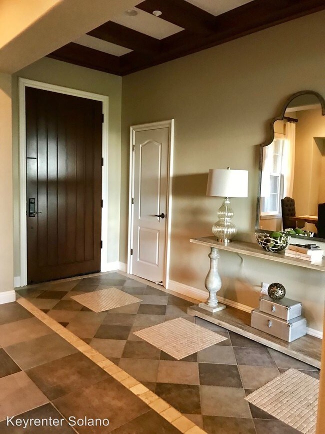 Foto del edificio - 819 Bayridge Pl