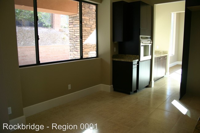 Building Photo - 1667 Tangiers Dr