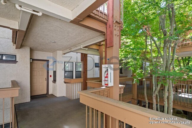 Building Photo - 1223 S Villa Way