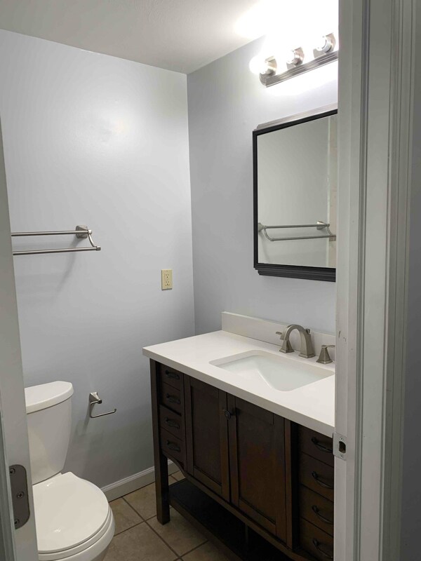 Foto del edificio - 7011 Cliffwood Pl