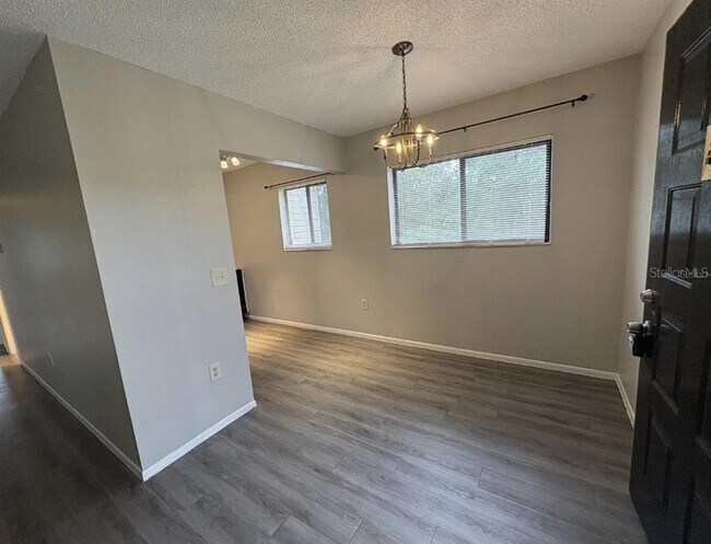Foto del edificio - 2683 Oak Park Way