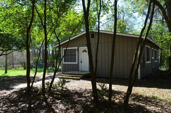 Building Photo - 129 Magnolia Ln