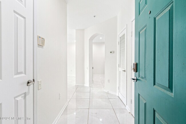 Foto del edificio - 10550 Baymeadows Rd