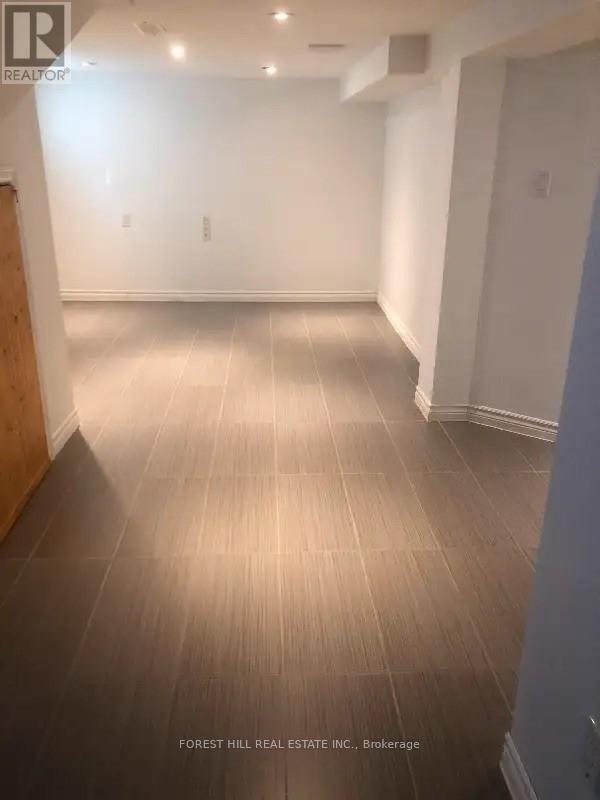 Photo du bâtiment - 76 Wexford Ave S